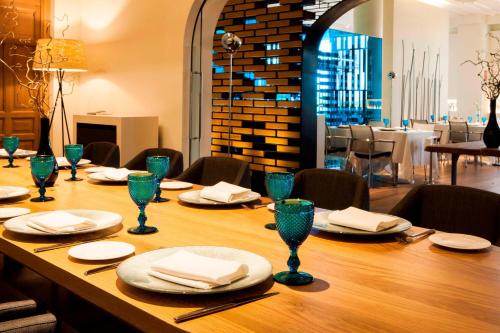 Madrid Marriott Auditorium Hotel & Conference Center - image 6