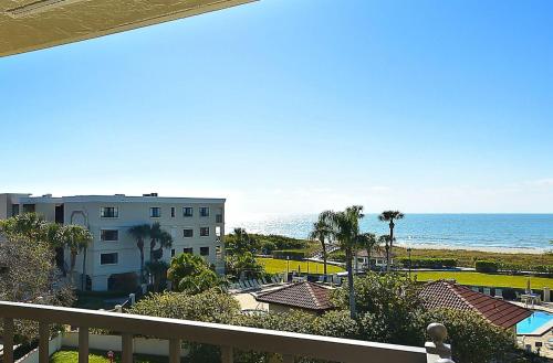 Lands End 1-405 Gulf View - Premier in St Pete Beach, USA