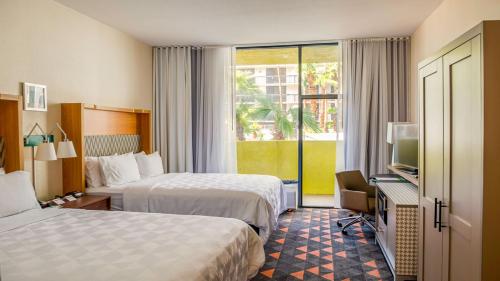 Holiday Inn & Suites Phoenix-Mesa-Chandler, an IHG Hotel