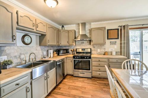 Mears Abode with Pool Access, Near Silver Lake! in Mears, USA
