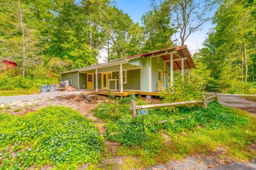 Climbing Ivy Cabin - Newland