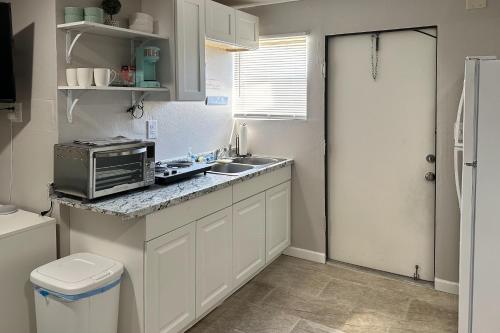 Blue Lagoon - Unit B in Tampa, USA