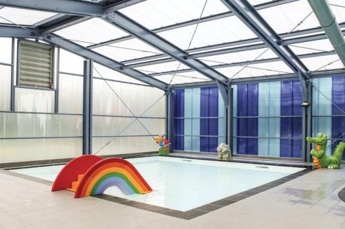 Úszómedence, Luxe familie woning 'De Boskant' in Gramsbergen Kern