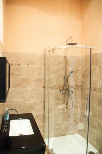 One-Bedroom Apartment with Balcony - Gonzagagasse 3, 1010 Vienna image 5