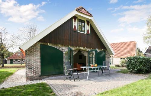  Beautiful Home In Ijhorst With Wifi And 2 Bedrooms, Pension in IJhorst bei Rouveen