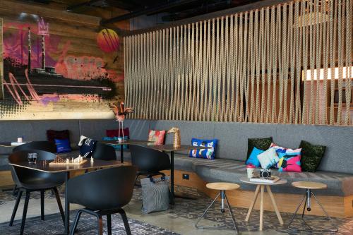 Moxy Dublin City - image 4