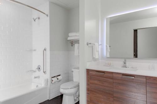 Queen Room with Two Queen Beds and Roll-in Shower - Mobility and Hearing Accessible