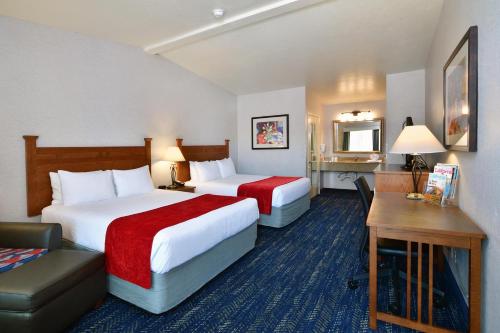 Lamplighter Inn & Suites at SDSU