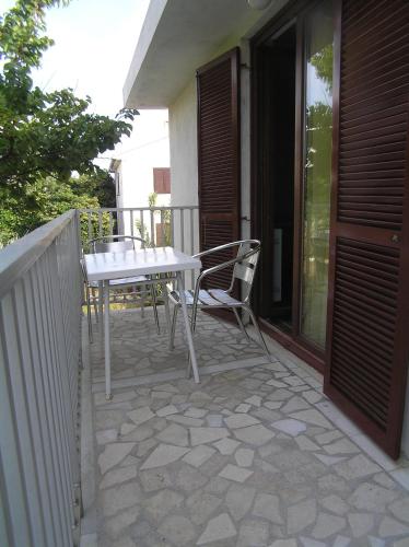 Studio Apartment image 1