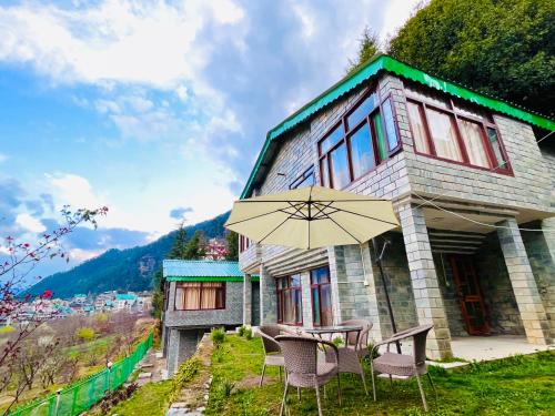 Nomad 2 Bedroom independent Luxury Cottages in Manali