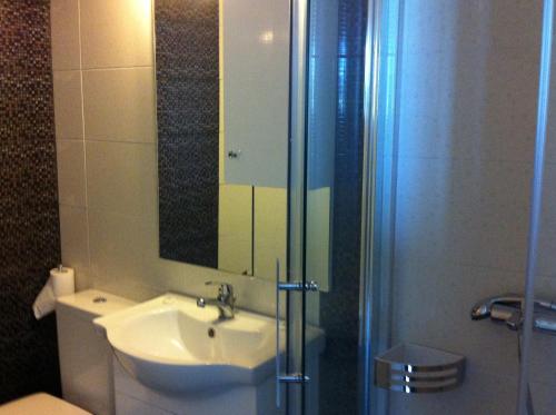 Fantasia Hotel Apartments - image 9