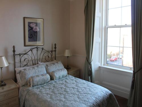 Highfield Guest House - image 5