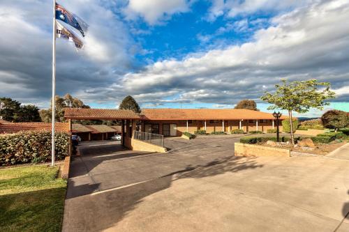 Hume Country Motor Inn