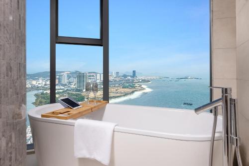 Facilities, A La Carte Ha Long Bay Residence in Hạ Long
