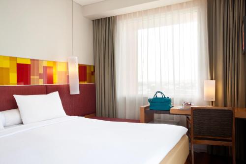 ibis Styles Solo Room Type - Deluxe Queen Room