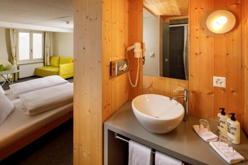 Hirschen Guesthouse - image 13