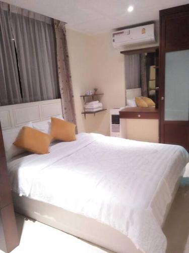 Cozy 1 Bedroom Apartment Close by Ratchada