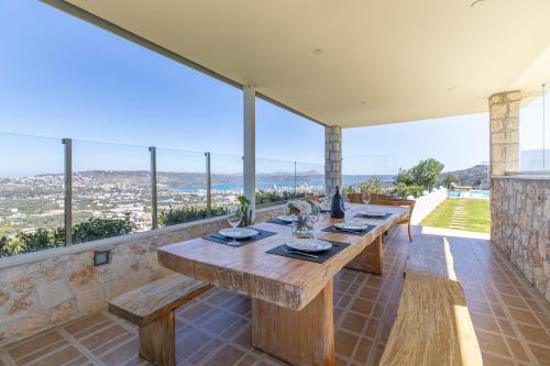 Villa Kedria with a panoramic ocean view