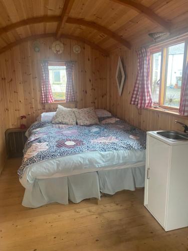 Granny’s Hut in Торнхілл