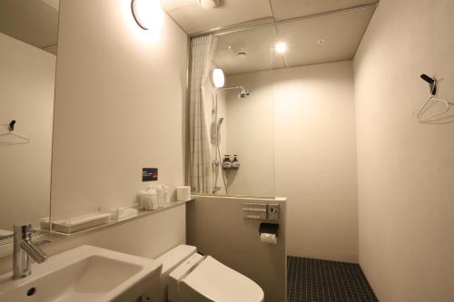 Single Room with Shared Shower and Toilet