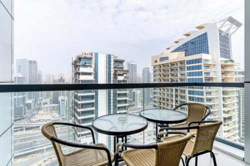 Lakeside Residence - 2BR Apartment - Allsopp&Allsopp - main image