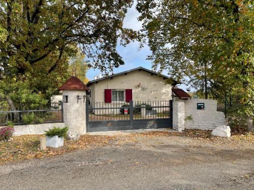 Villa Le Paradis chambre d'hôte Le Montat