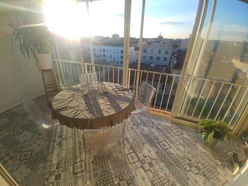 LOFT T3 90 m2 + TERRASSES - Accès direct plage/bus - Location saisonnière - Marseille