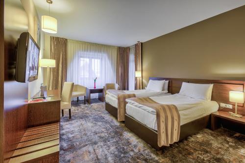 2 twin beds