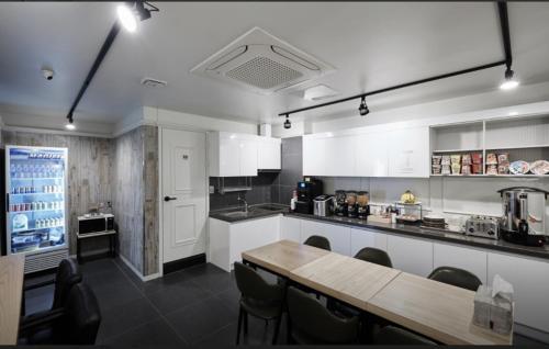 김해 그라시아스 호텔 김해 (Gracias Hotel Gimhae) 2성급 호텔 외관