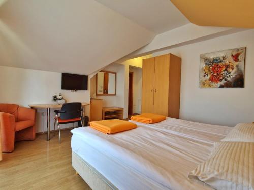 1 queen bed