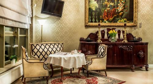 레스토랑, 호텔 임. 야나 파브와 II (Hotel im. Jana Pawla II) in 우로클라우 서버브