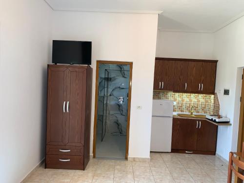 Triple Room with Balcony image 9