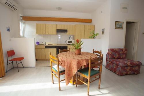 Two-Bedroom Apartment image 6