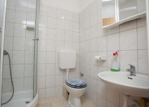 Studio Apartment image 1