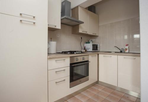 Apartment with Balcony image 5