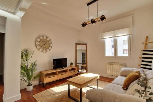 Cozy apartment in the City Center by ALOHA Bilbao, Bilbao