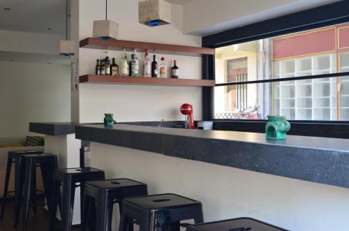 New York Hotel - image 9