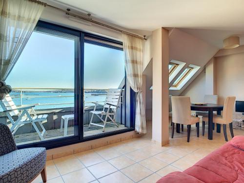 Appartement Camaret-sur-Mer, 2 pièces, 2 personnes - FR-1-370-14 - Location saisonnière - Camaret-sur-Mer