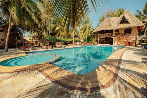 Pool, Sansi Kae Beach Resort in Michamvi
