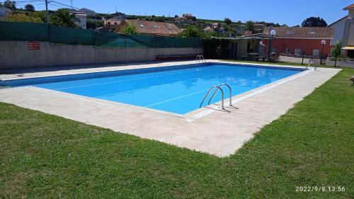 CHALET CON PISCINA EN MIÑO-Perbes