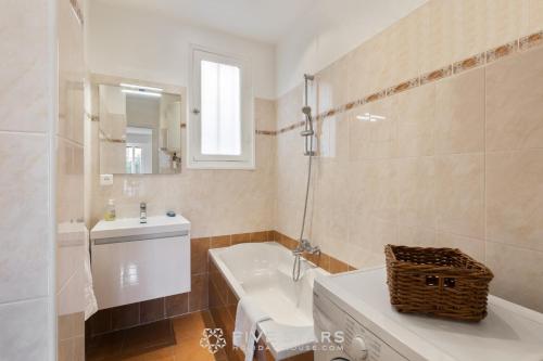 Apartment room in Suite Flora Five stars Holiday house