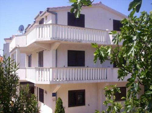 Apartment in Rogoznica with sea view, balcony, air conditioning, WiFi 5153-3