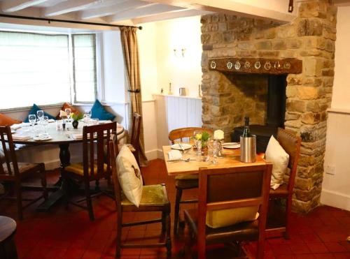 Pub/Lounge, The Lion, Tredington in Tredington