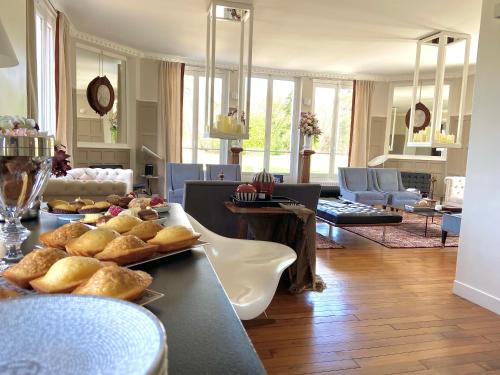 L’orée du bois des rois (L’oree du bois des rois) in อูรี