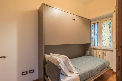 Bright Apt 2 Bedroom and balcony, Roma (foto 6)
