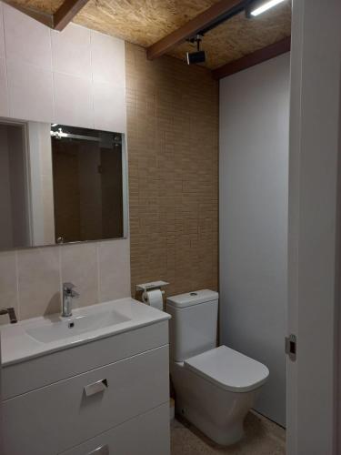 Two-Bedroom Apartment room in Loft Nou Benicalap - Housevanlive