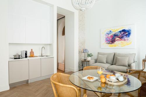 Premium Suite image 10