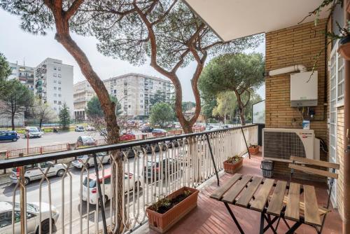 Bright Apt 2 Bedroom and balcony, Roma (foto 3)