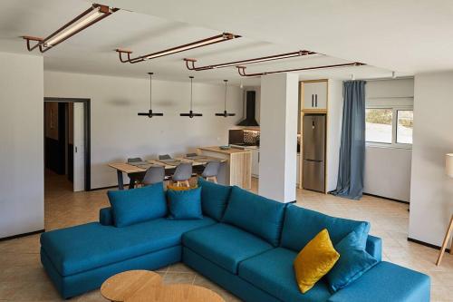 Flyin' High Luxury Suite in Ag. Marina (Kropia)