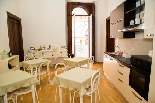 I Racconti di Partenope, Naples
